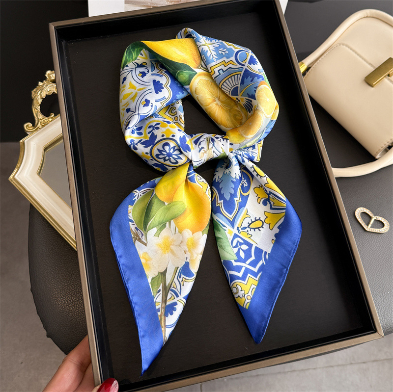 Silk Tie Woven - 2026年新作フルーツプリントシルクスクエアスカーフ、女性用ネックタイ、70*70cm、レディースサマービーチヒジャブ、女性用ネックチーフ