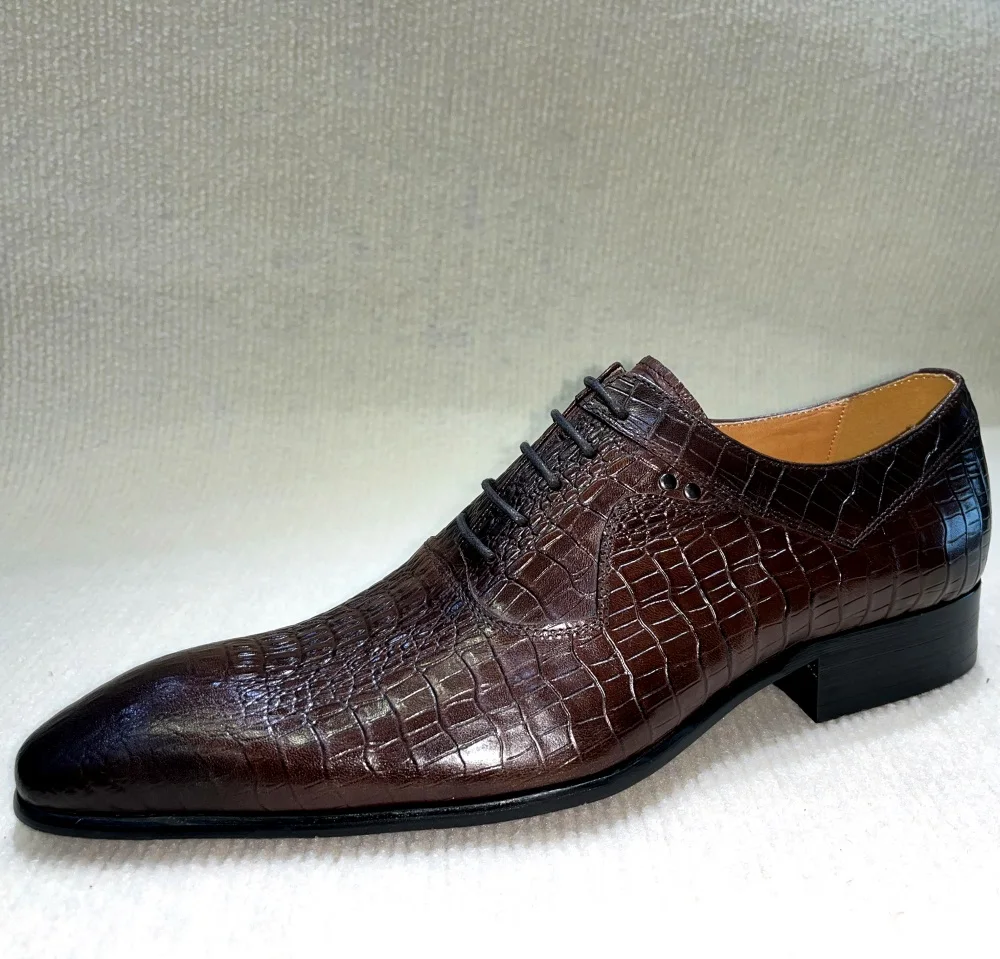 イタリアの高級メンズポインテッドトゥオックスフォードシューズ - Men Formal Wear For Wedding のレビューと価格