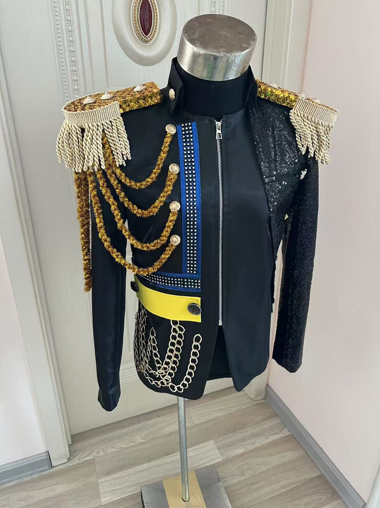 新しい男性タッセルロイヤルジャケットウェディングパーティー宴 - Men Formal Wear For Wedding のレビューと価格