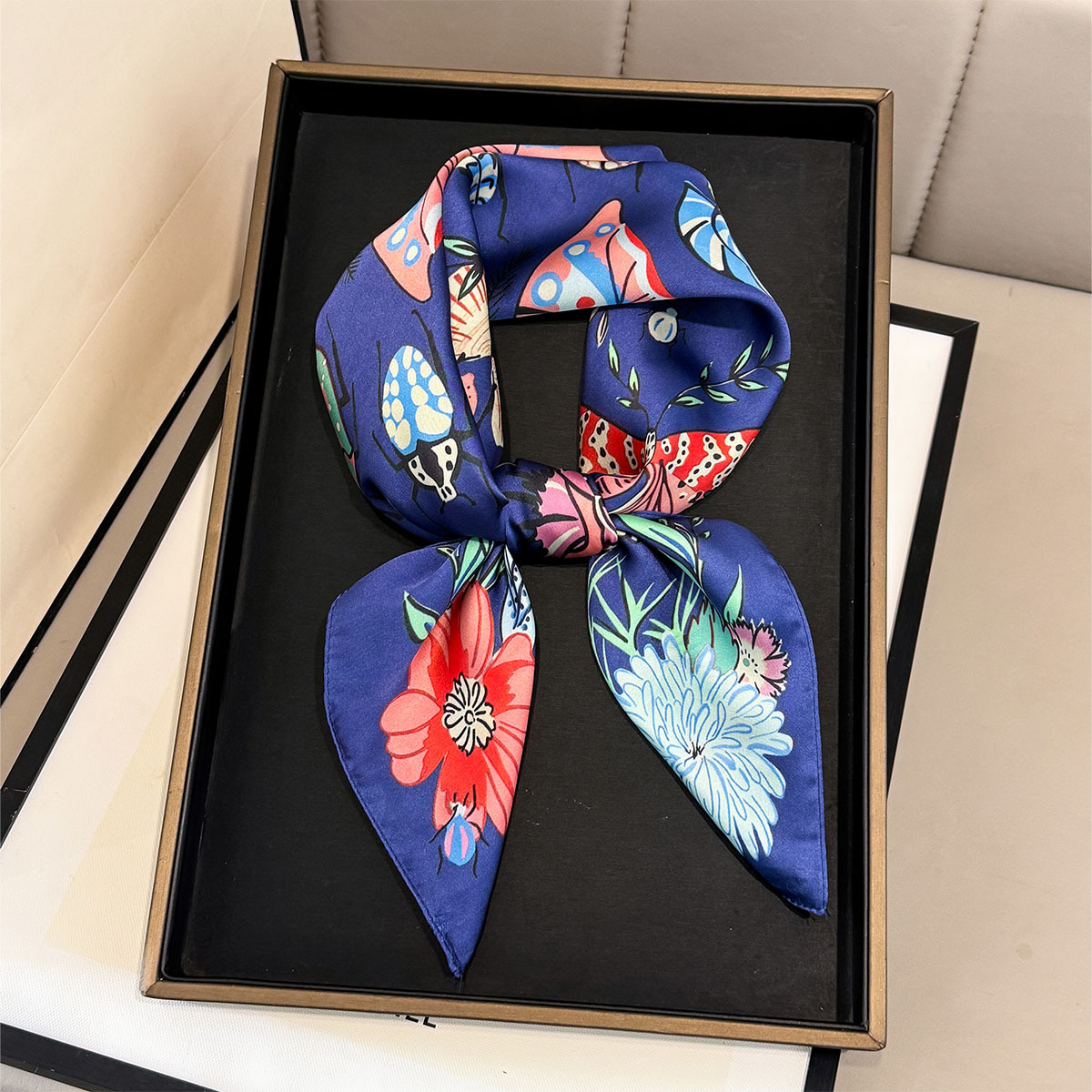 2026 新蝶プリントシルクスクエアスカーフ女性ソフトサテン - Silk Tie Woven のレビューと価格
