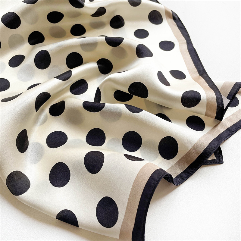 女性のための純粋なシルクスカーフ,小さな正方形のバンダナ,女 - Silk Tie Woven のレビューと価格