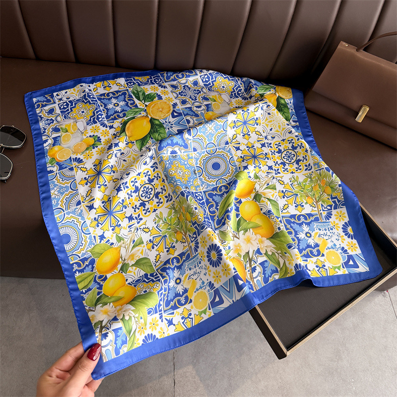 2026年新作フルーツプリントシルクスクエアスカーフ、女性用 - Silk Tie Woven のレビューと価格