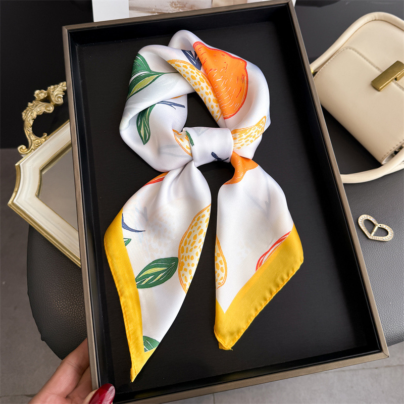 2026年新作フルーツプリントシルクスクエアスカーフ、女性用 - Silk Tie Woven のレビューと価格
