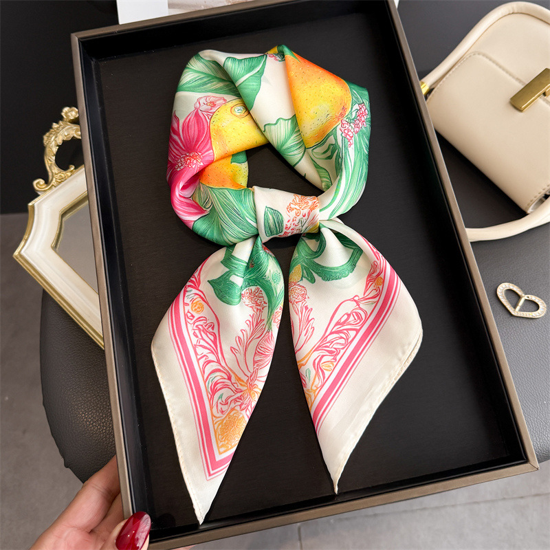 2026年新作フルーツプリントシルクスクエアスカーフ、女性用 - Silk Tie Woven のレビューと価格